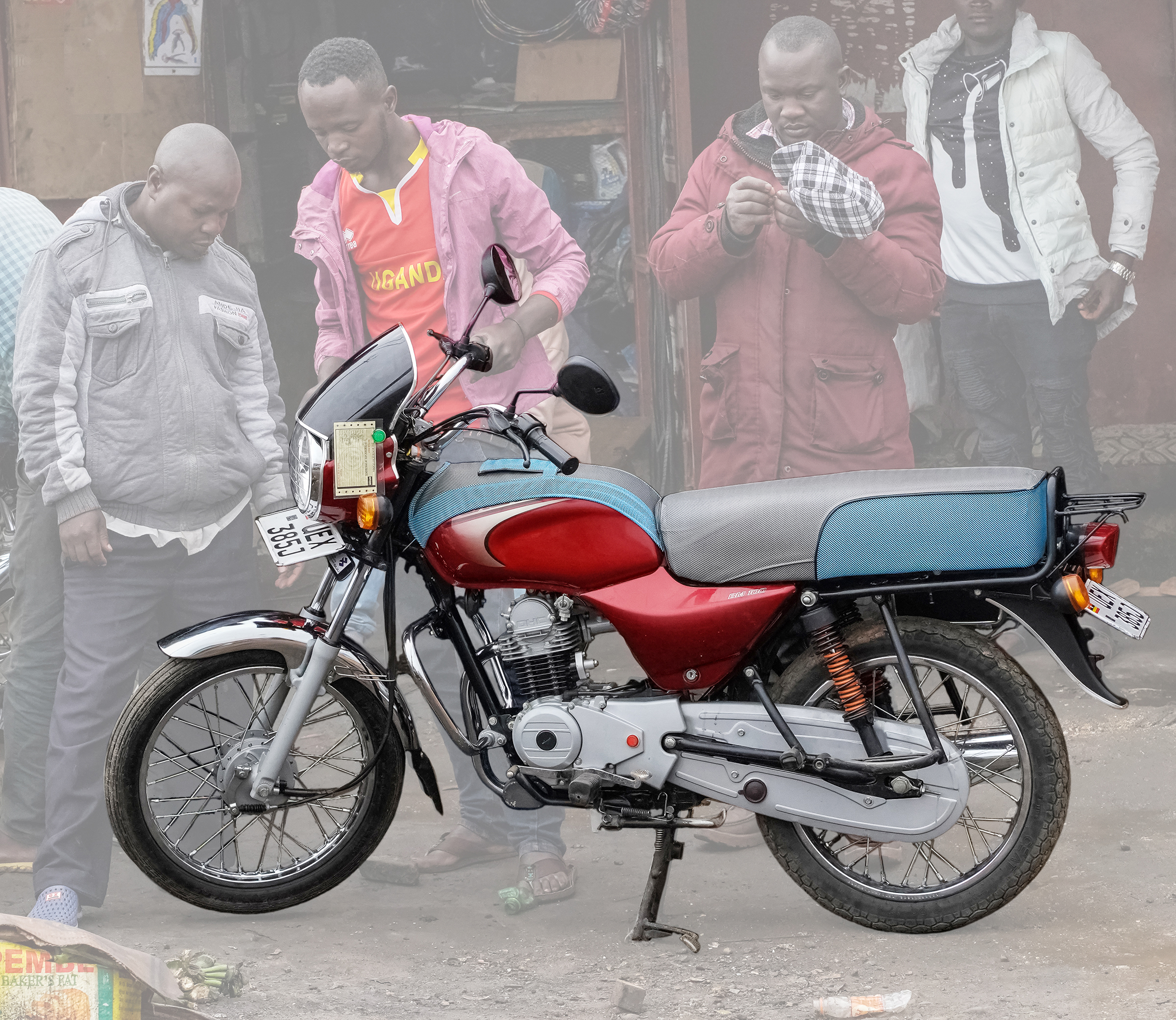 Moto-Africa-GivTue-Peq